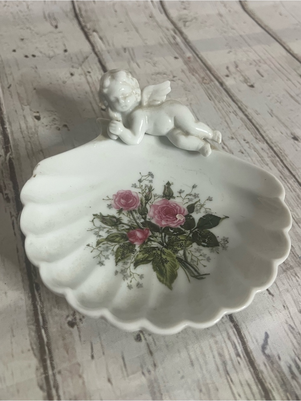 Lefton Shell Shape Trinket Dish w Roses And Cherub Angel Cupid